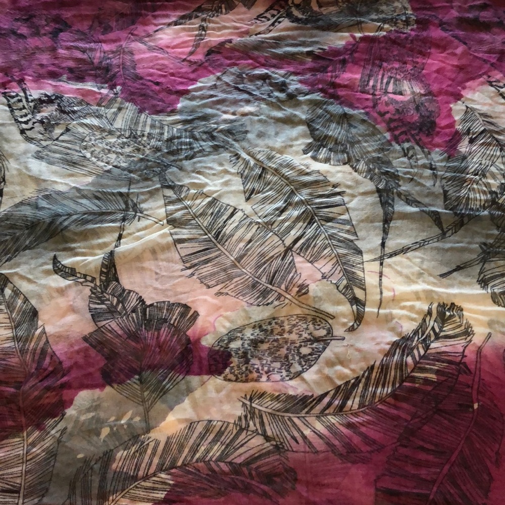 Infinity scarf feathers gray, magenta/purple